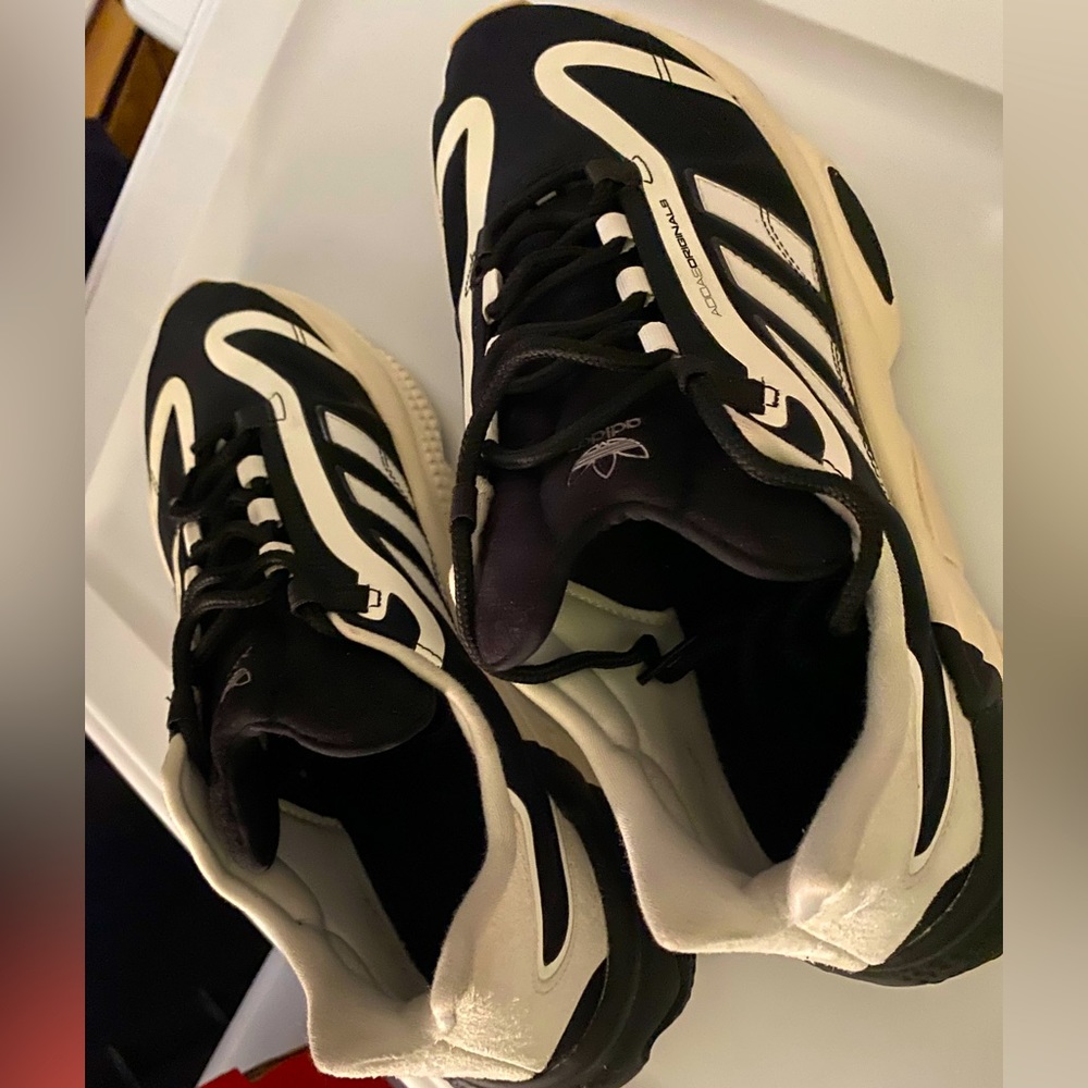 Adidas originals 9.5